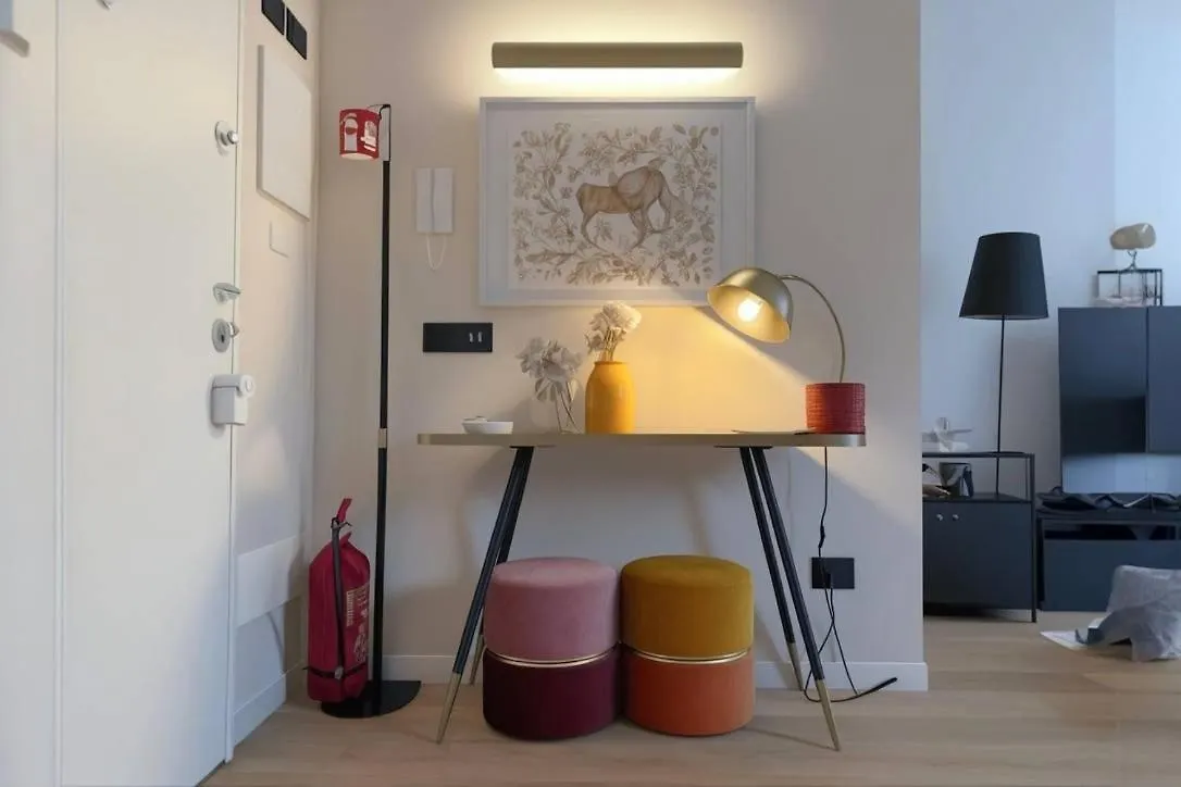 Homeby, Casa Anna Milão 0*,